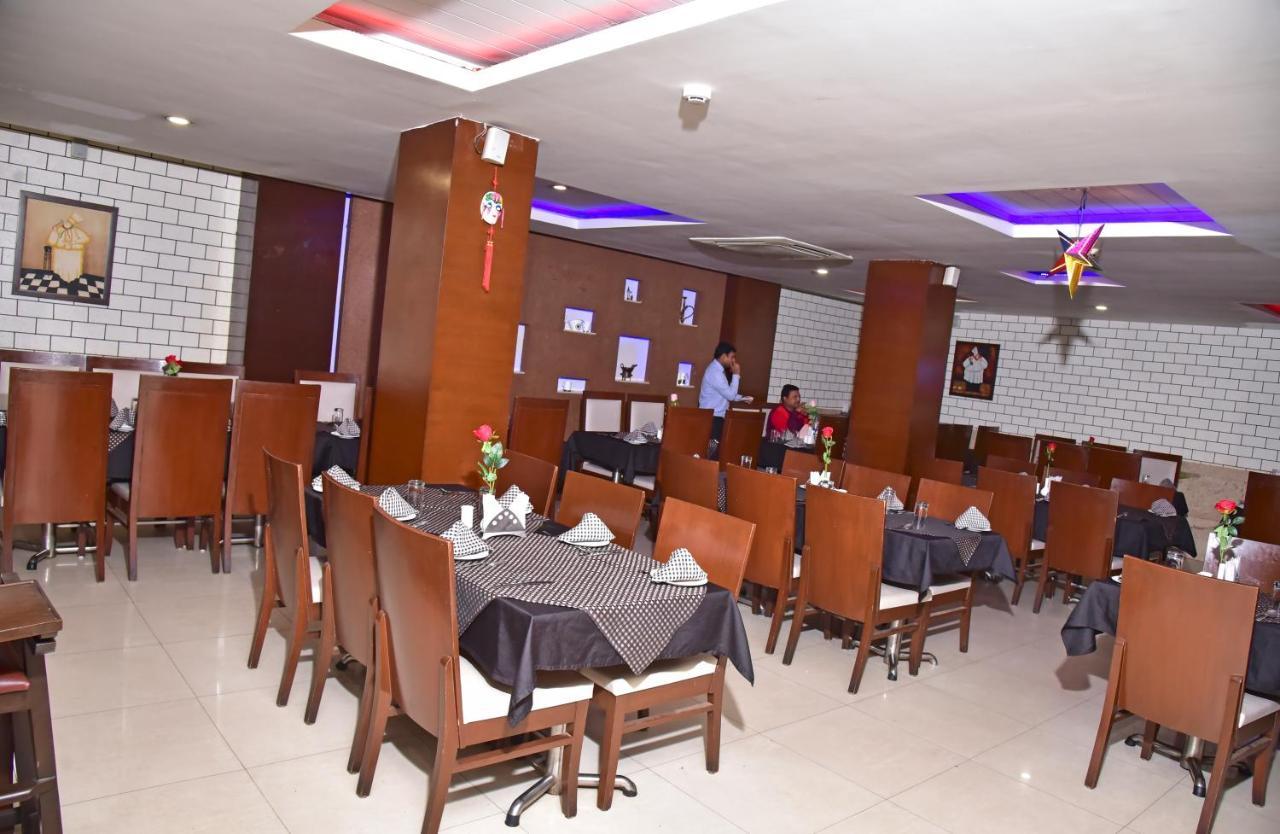 Hotel Amit International Bhilai Екстер'єр фото