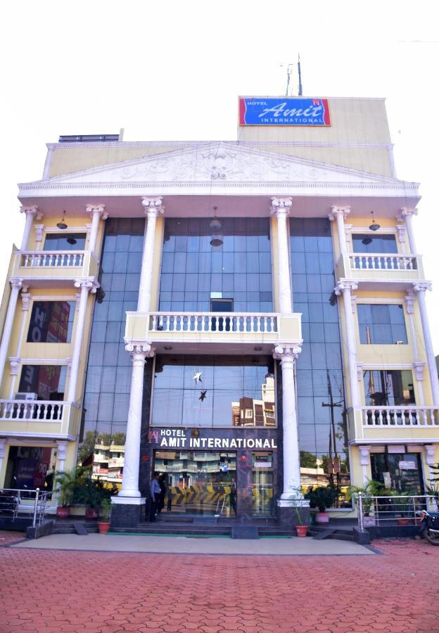 Hotel Amit International Bhilai Екстер'єр фото